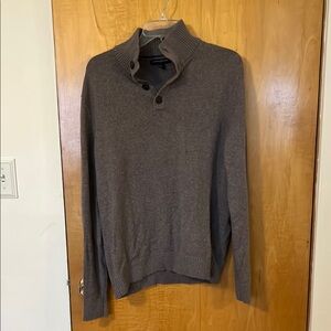 Men's size large Brown Sweater from Banana Republic